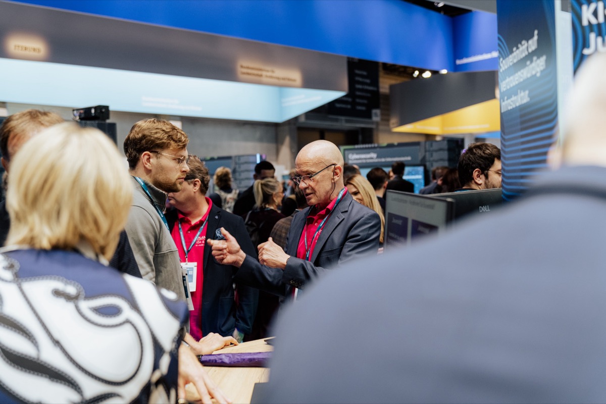 Conversation at the PLANET AI stand