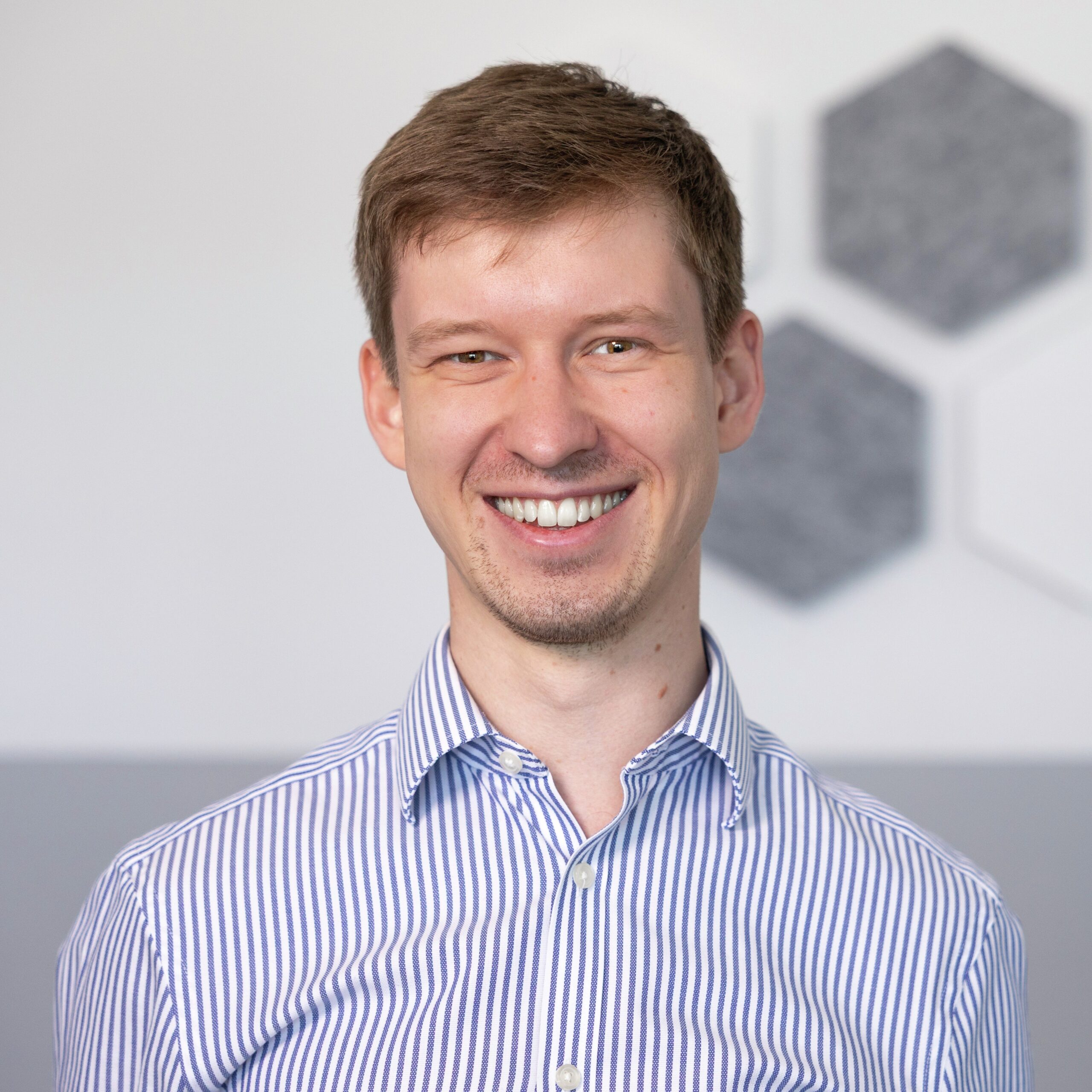Dr. Adrian Hanusch (Software Engineer)